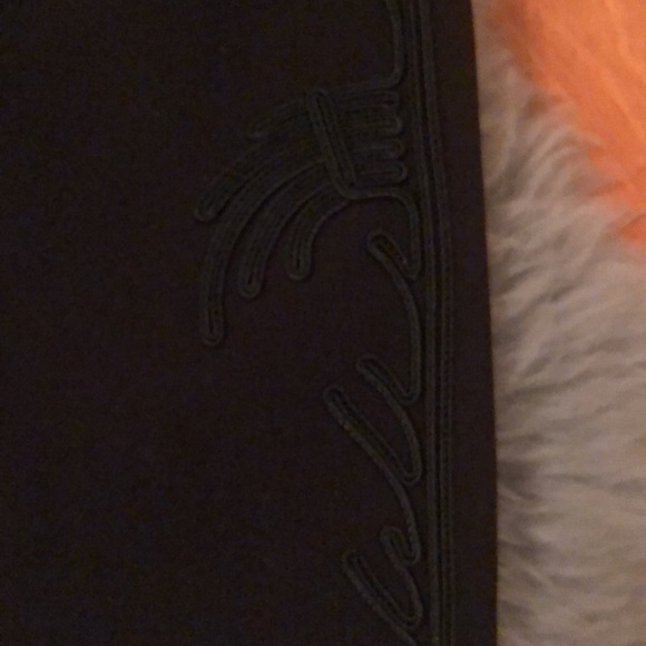 H&M Embroidered Shorts - Picture 3 of 8